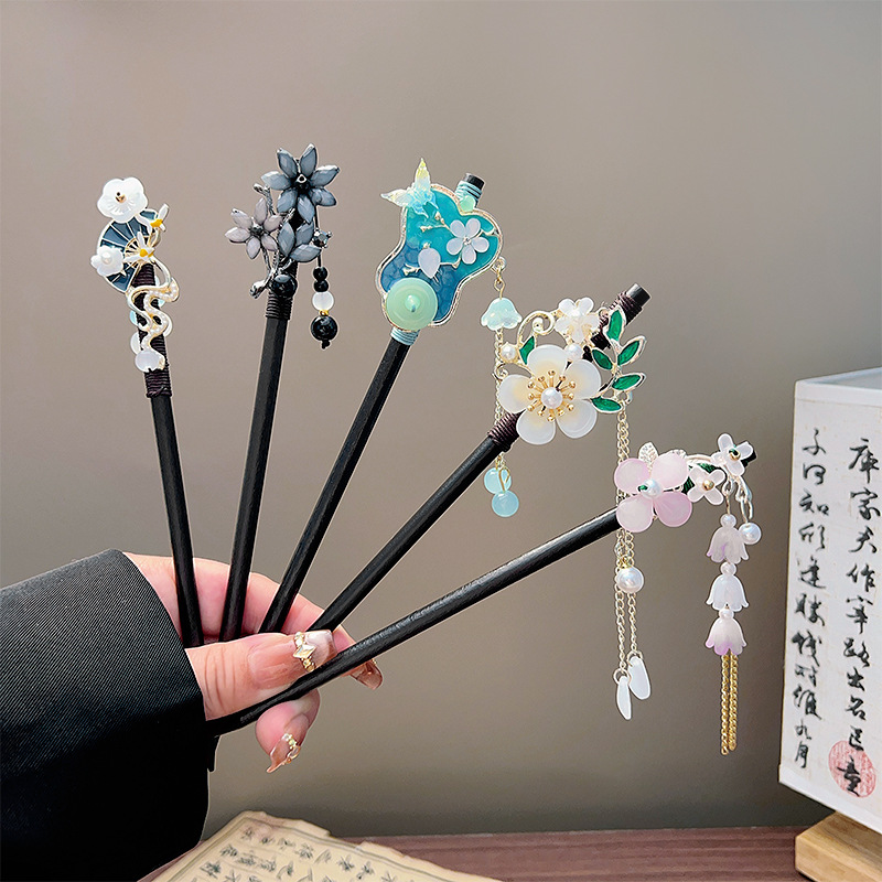 Women'S Vintage Accessories - Klassischer Quasten-Haarstab, schwarzer Holz-Blumen-Perlen-Haarstab, chinesischer Hanfu-Haarschmuck,