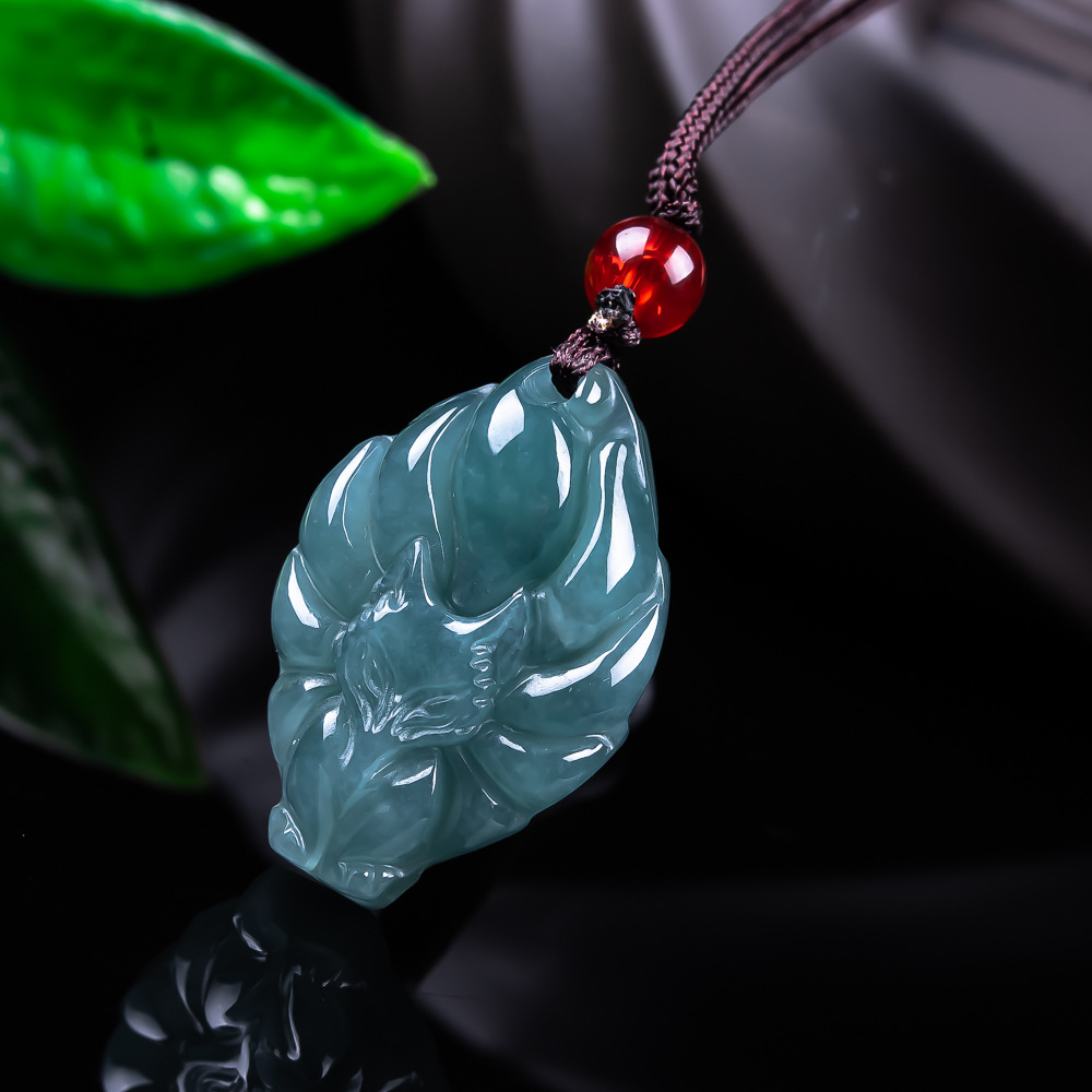 Natürliche burmesische Jadeit- – Women'S Vintage Accessories Bewertung und Preis